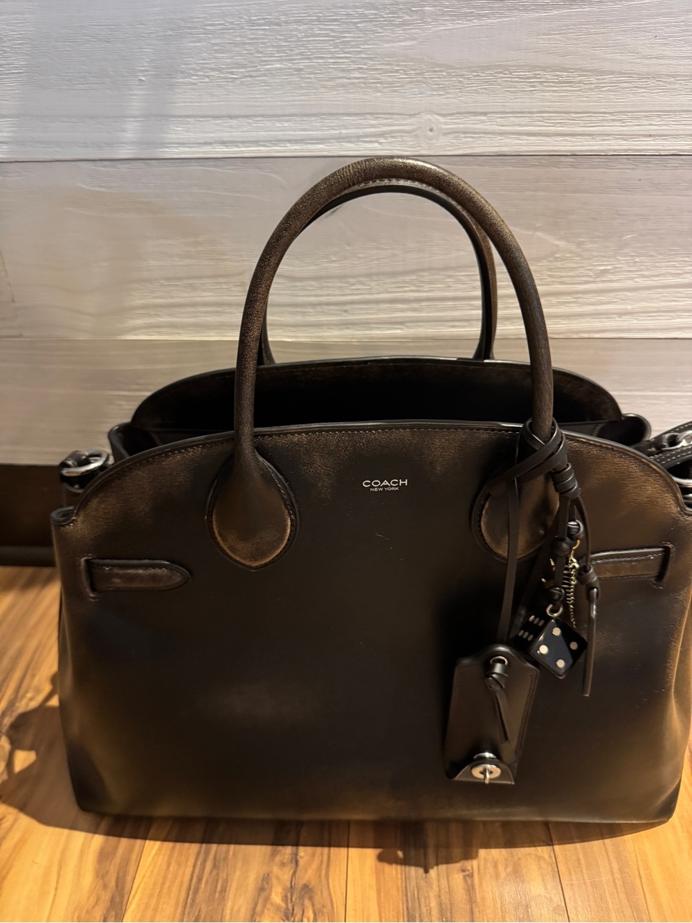 Coach Empire 40 in Loved Leather
